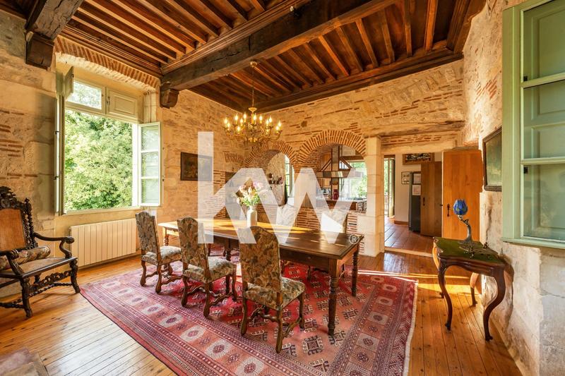 Manoir - 435 m² - 7 pièces