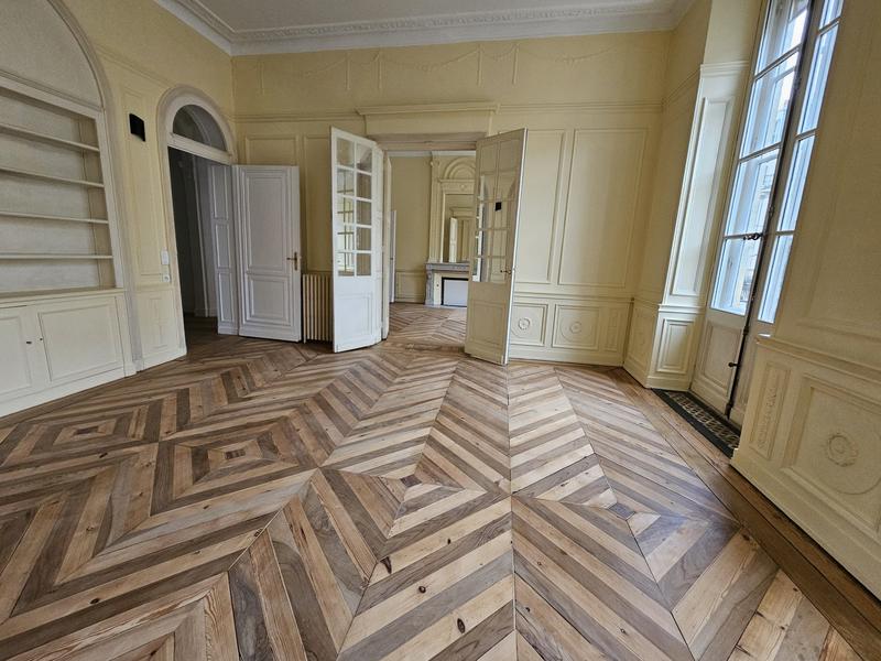 Appartement - 174 m² - 5 pièces