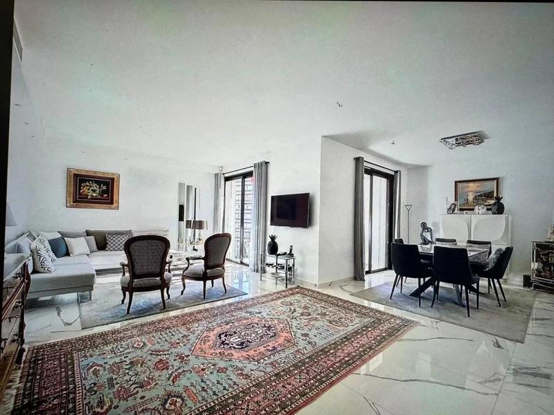 Appartement - 110 m² - 4 pièces