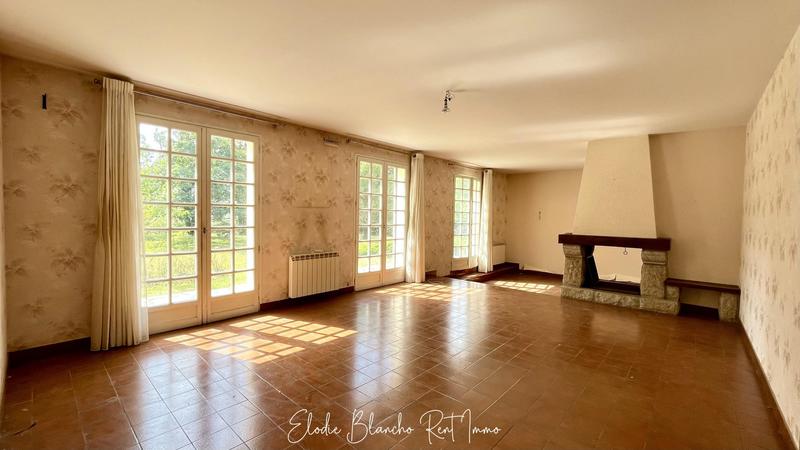 Maison traditionnelle - 174 m² - 8 pièces