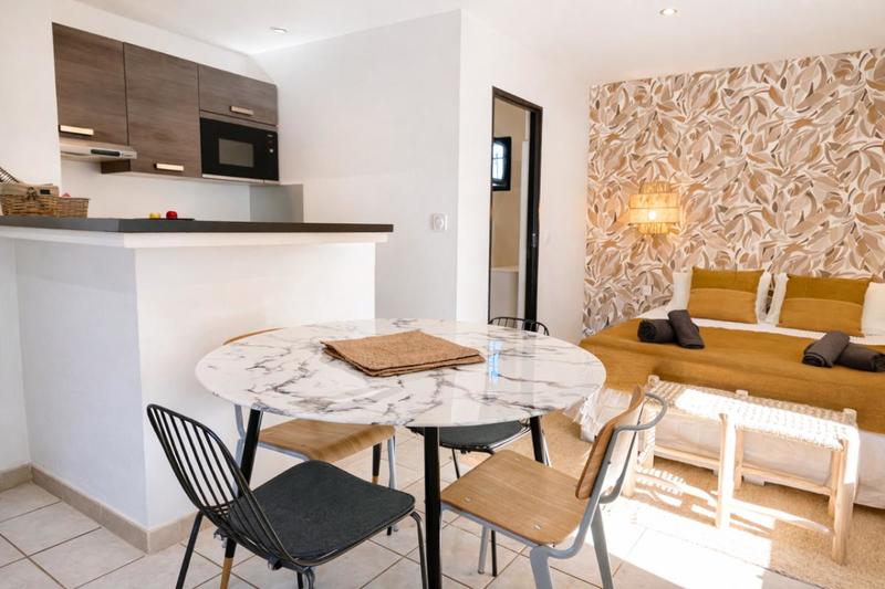 Maison - 304 m² - 12 pièces