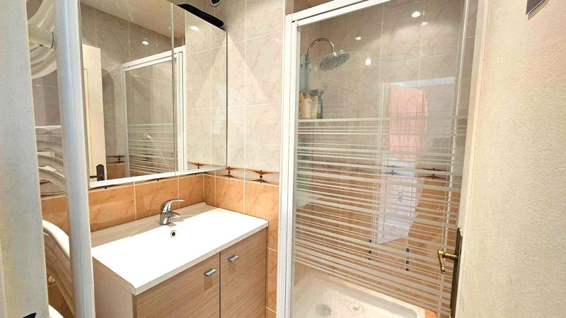 Appartement - 98 m² - 5 pièces