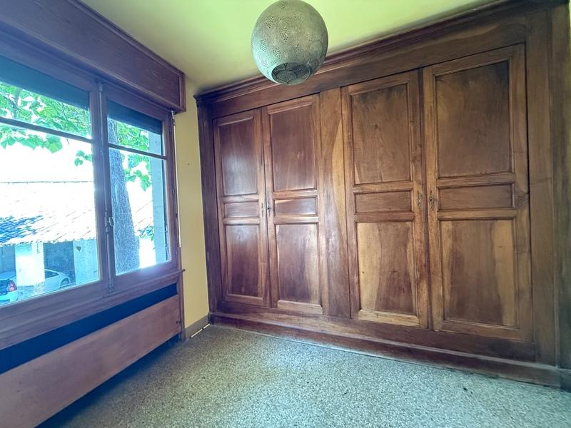 Maison - 262 m² - 12 pièces