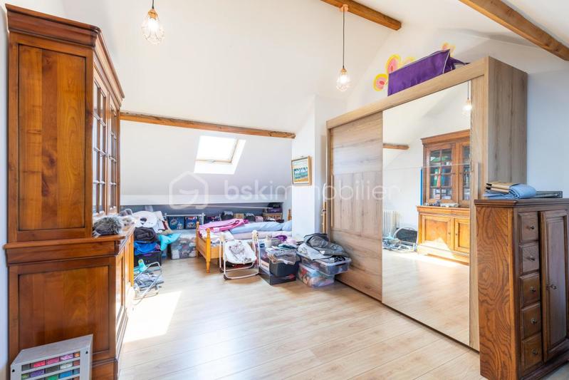 Maison traditionnelle - 168 m² - 8 pièces