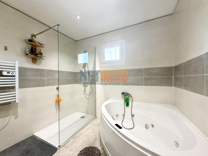 Villa - 155 m² - 6 pièces