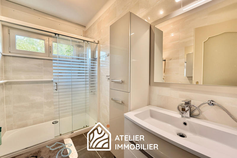 Maison - 176 m² - 8 pièces