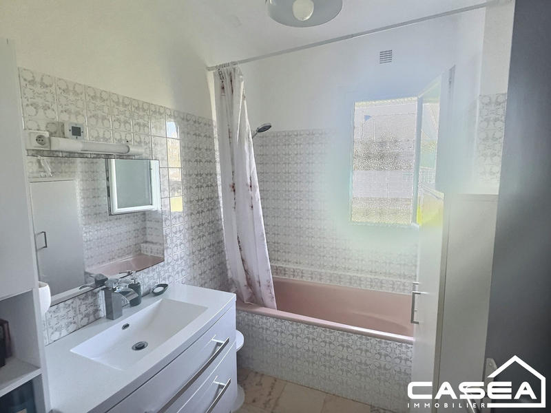 Maison traditionnelle - 155 m² - 6 pièces