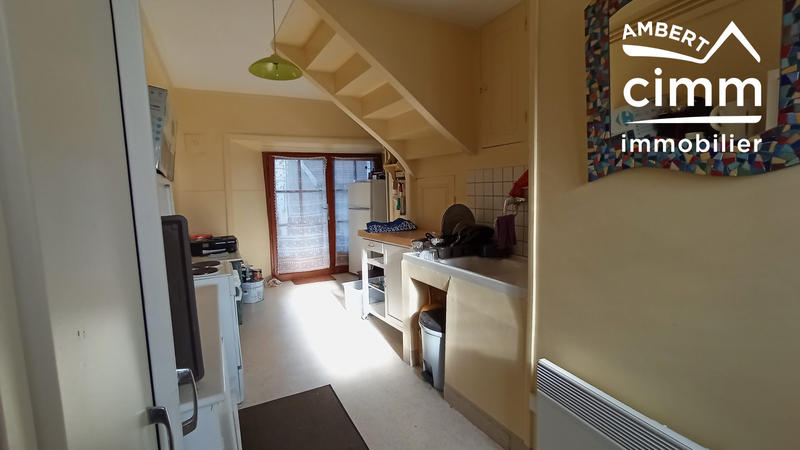 Maison - 83 m² - 8 pièces