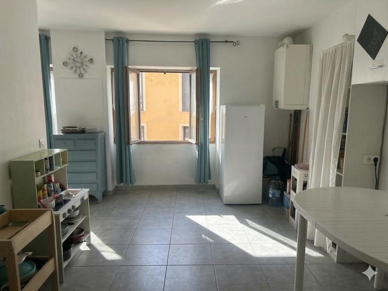 Appartement - 75 m² - 3 pièces