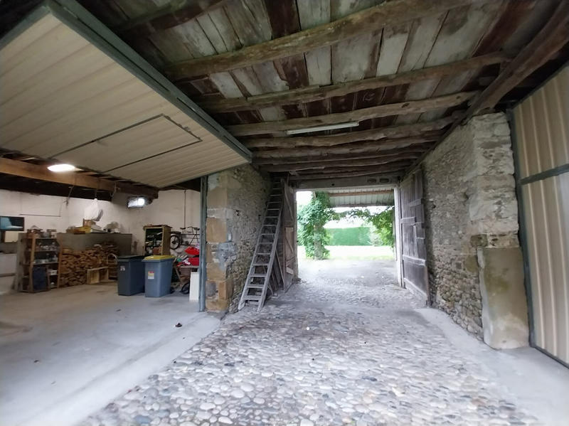 Maison - 315 m² - 10 pièces