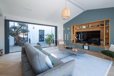 Villa - 200 m² - 7 pièces