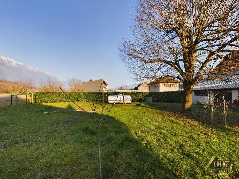 Maison - 243 m² - 9 pièces