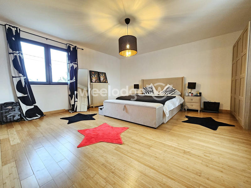 Maison - 156 m² - 8 pièces