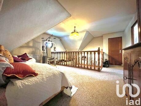 Maison - 260 m² - 7 pièces