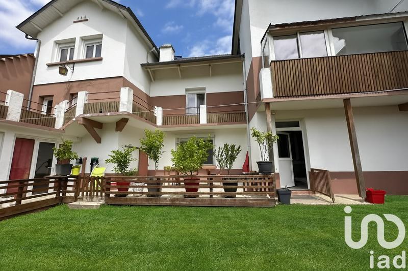 Maison de village - 241 m² - 10 pièces