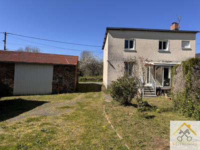 Maison - 95 m² - 5 pièces