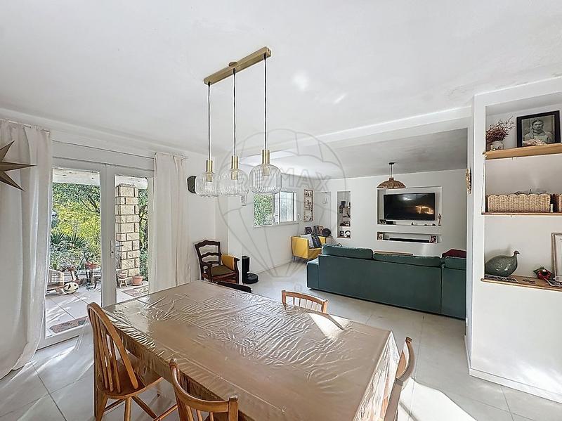 Maison - 135 m² - 6 pièces