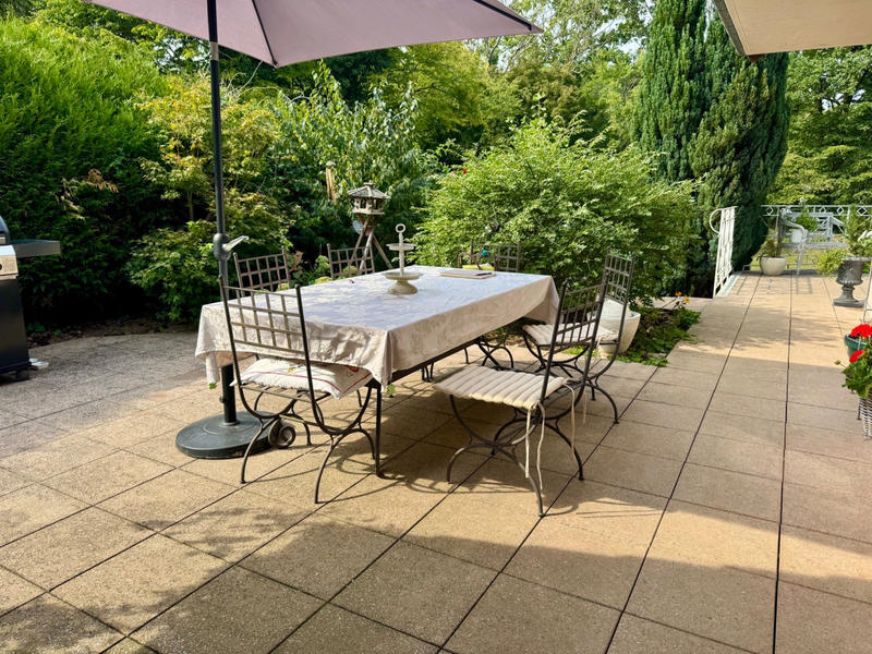 Maison - 238 m² - 7 pièces