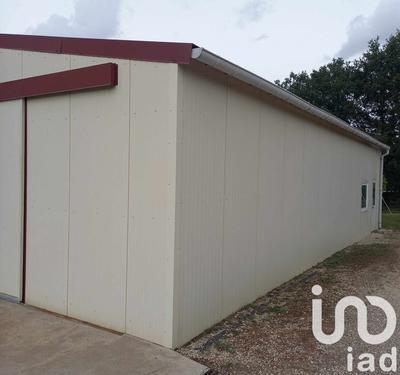 Appartement - 150 m² - 2 pièces