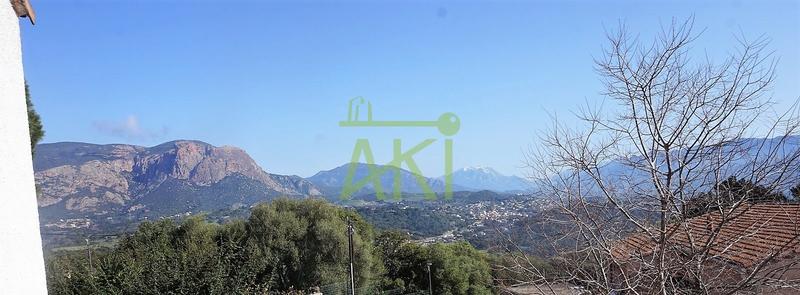 Maison traditionnelle - 188 m² - 8 pièces