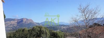 Maison traditionnelle - 188 m² - 8 pièces