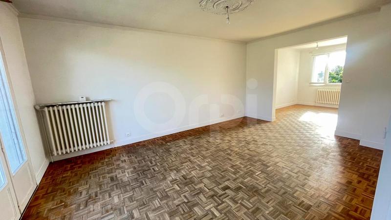 Maison - 92 m² - 6 pièces