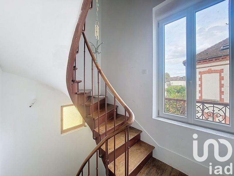 Maison - 152 m² - 9 pièces
