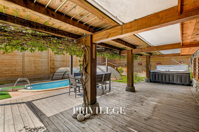 Châlet - 195 m² - 6 pièces