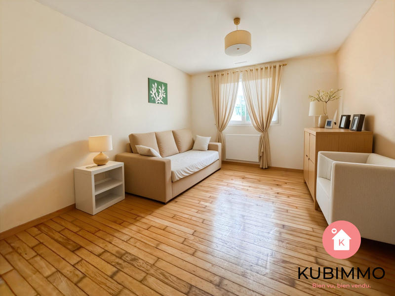 Maison - 212 m² - 8 pièces