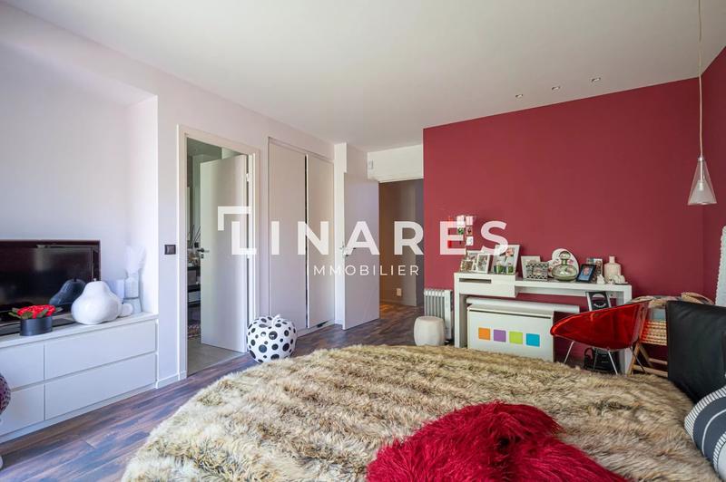 Maison - 350 m² - 4 pièces