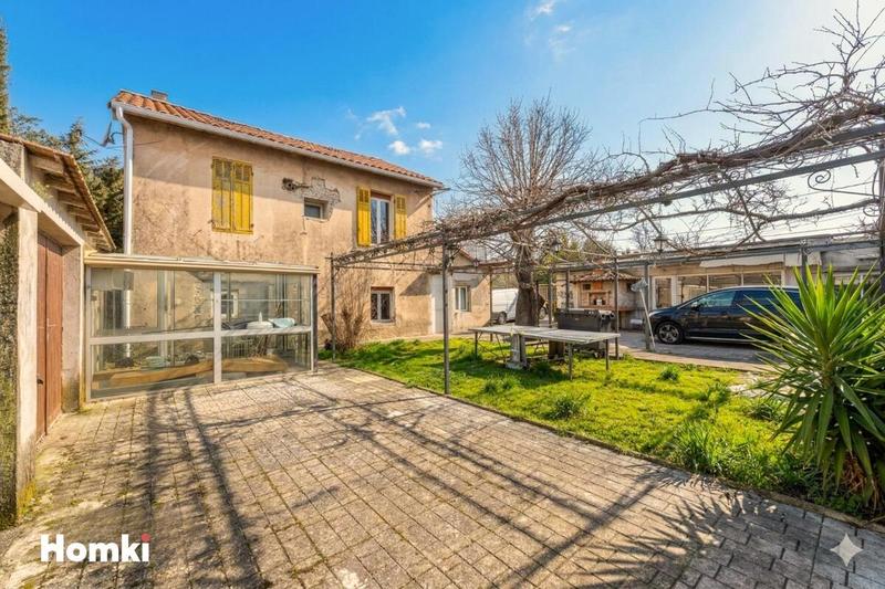 Villa - 210 m² - 6 pièces