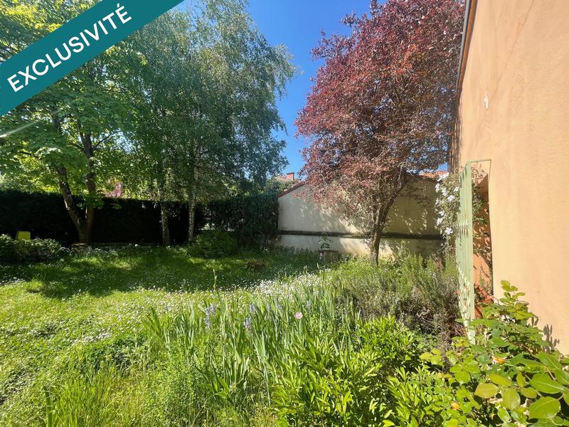 Maison - 219 m² - 9 pièces