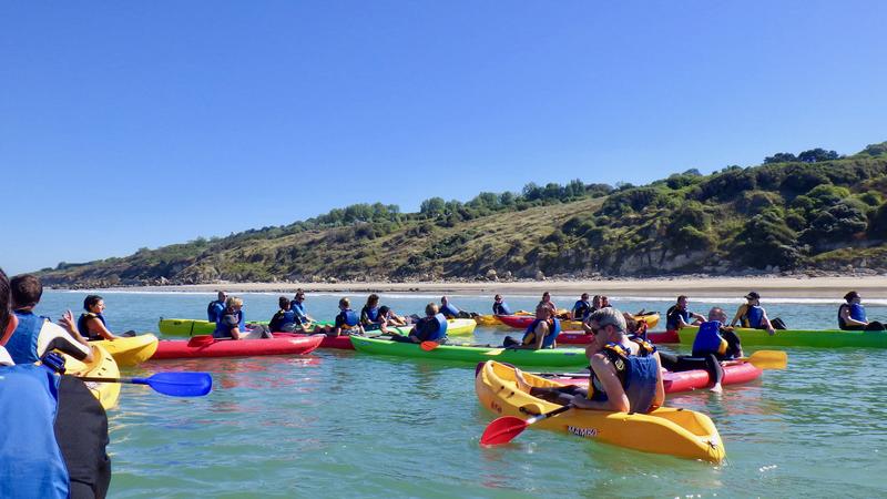 Concept Sport Emotion - Randonnée en kayak au pied des Roches noires