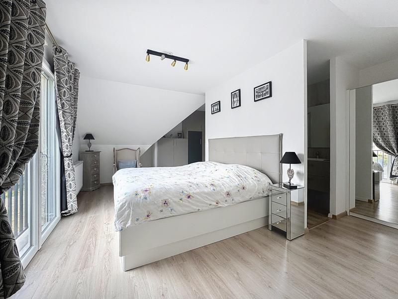 Maison - 180 m² - 7 pièces