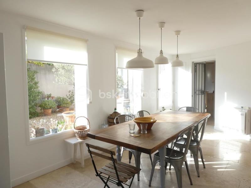 Mas - 260 m² - 10 pièces