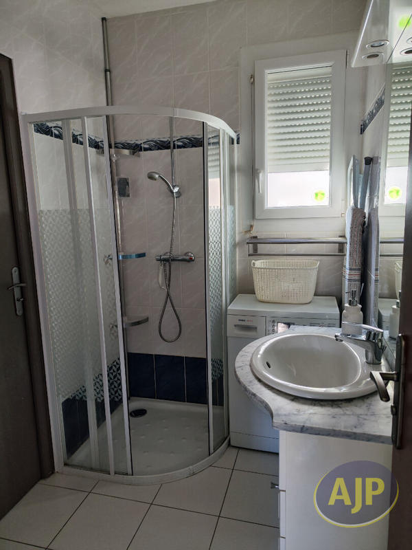 Maison - 65 m² - 3 pièces