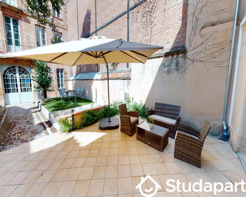 Chambre - 120 m² - 1 pièce