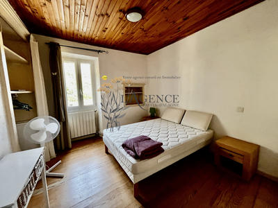 Maison - 113 m² - 10 pièces