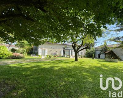 Maison - 185 m² - 5 pièces