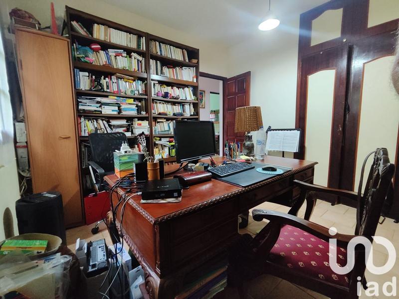 Maison - 241 m² - 8 pièces