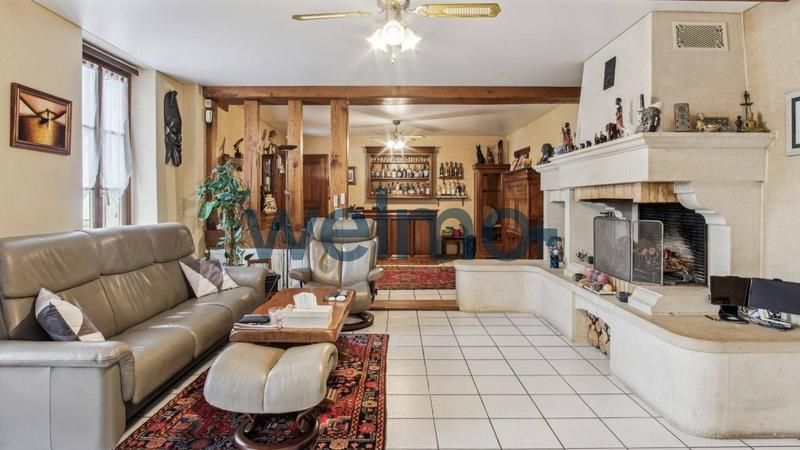 Maison - 390 m² - 7 pièces