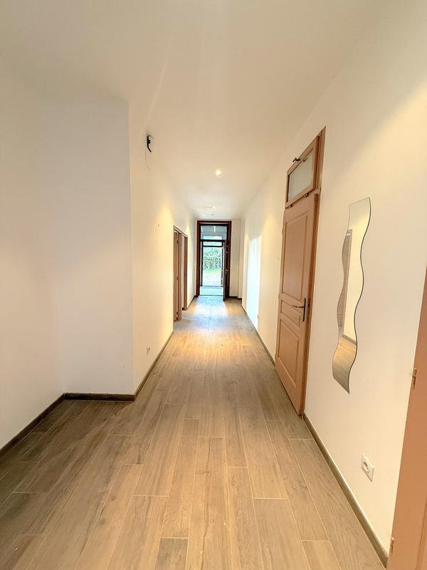 Appartement - 144 m² - 5 pièces