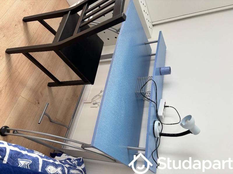 Chambre - 12 m² - 1 pièce