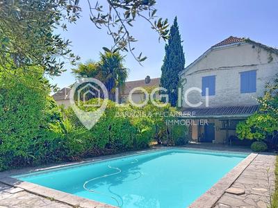 Maison - 348 m² - 13 pièces