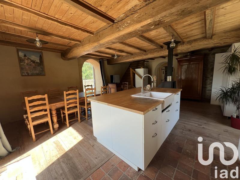 Maison - 220 m² - 5 pièces