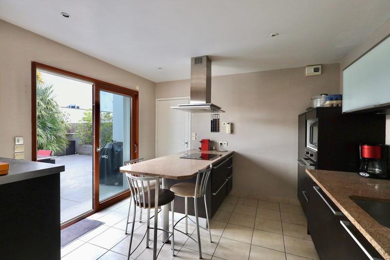 Maison contemporaine - 171 m² - 6 pièces