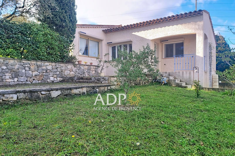 Maison - 104 m² - 4 pièces