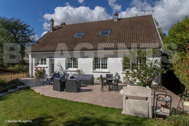 Maison - 180 m² - 7 pièces