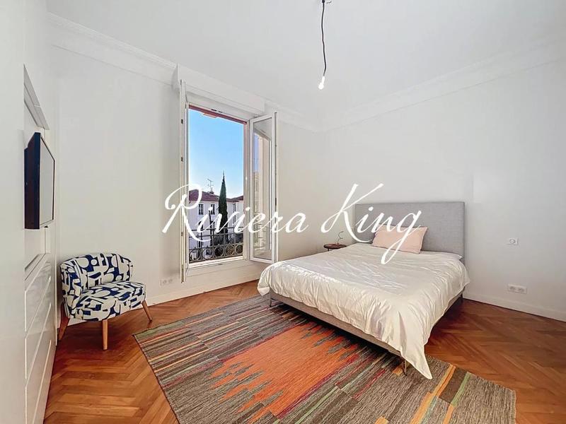 Appartement bourgeois - 134 m² - 4 pièces