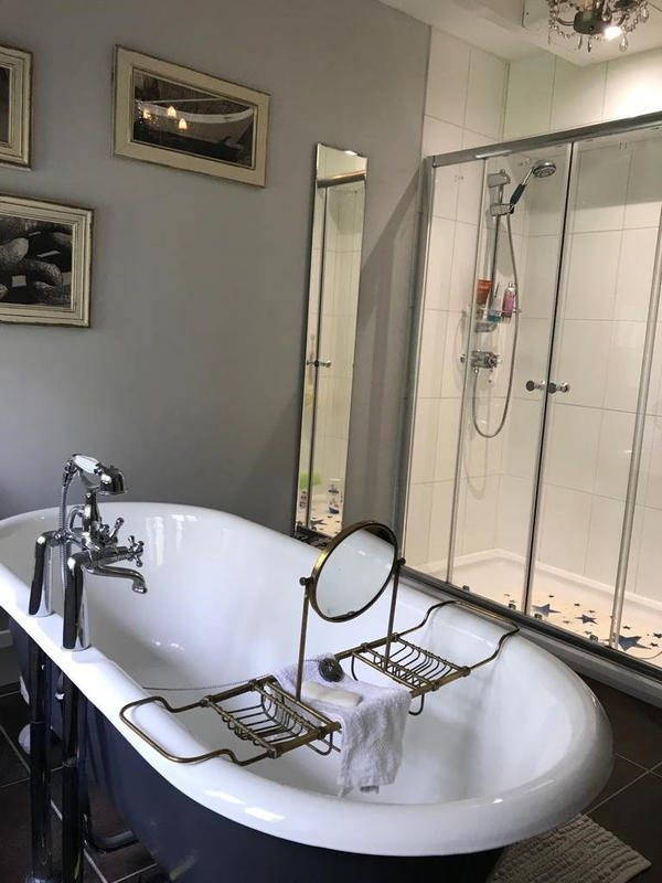 Maison - 220 m² - 10 pièces